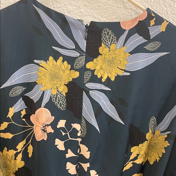 Floral Long Sleeve Dress - Picture 5 of 5